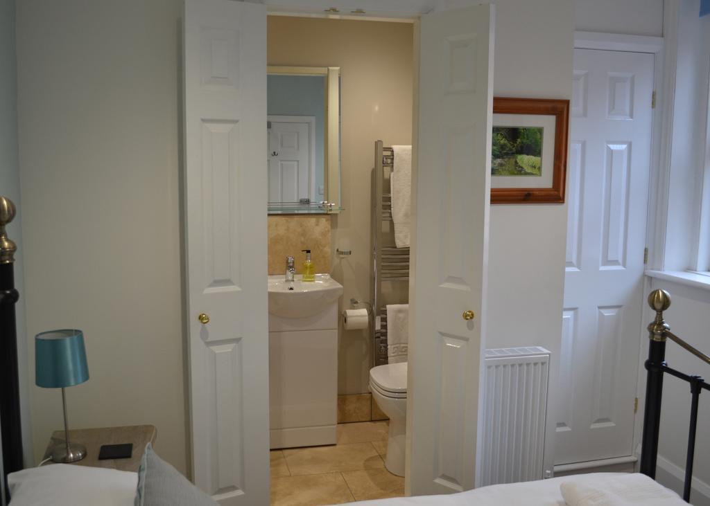 Corra Lynn Bed & Breakfast Whitby Eksteriør bilde