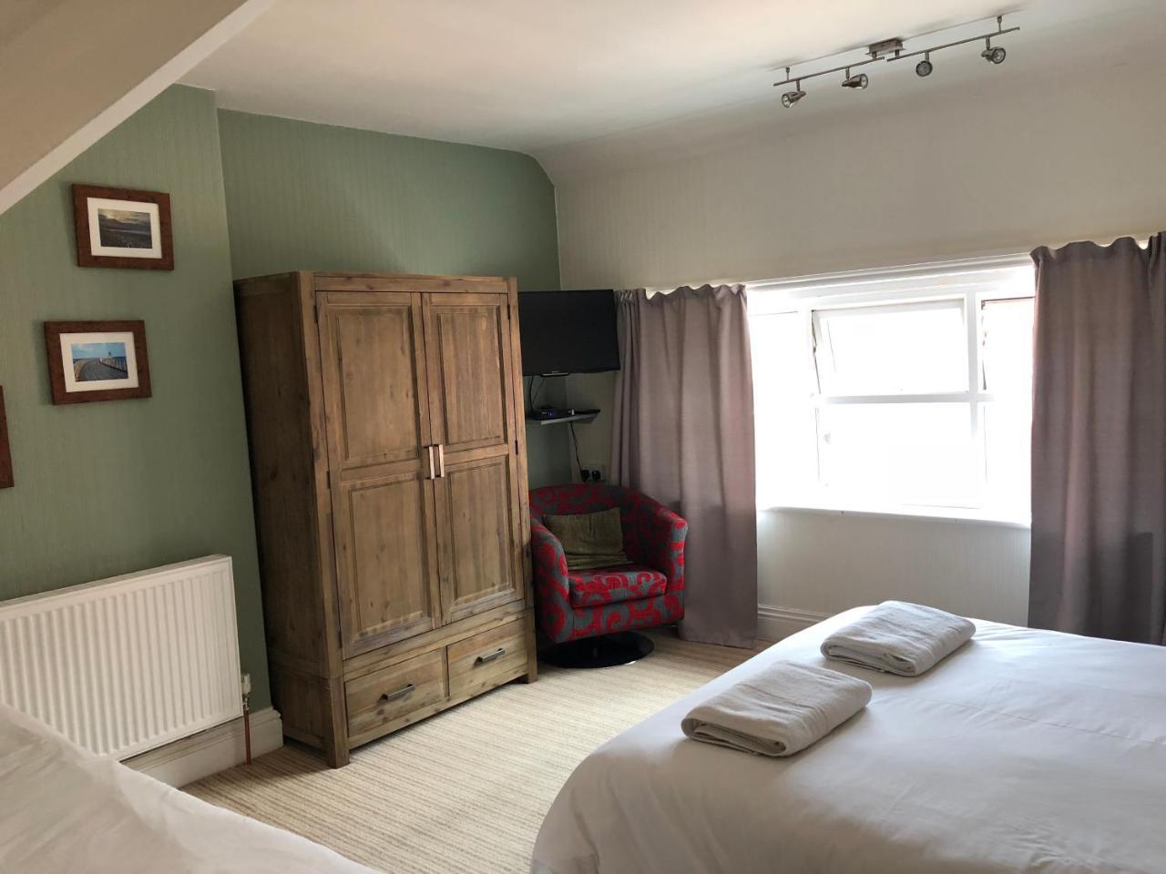Corra Lynn Bed & Breakfast Whitby Eksteriør bilde